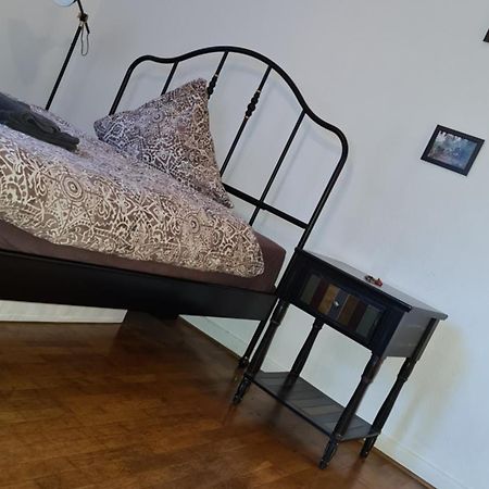 וירצבורג Gemuetliches Zimmer In Einer Altbauwohnung In Der Stadt מראה חיצוני תמונה